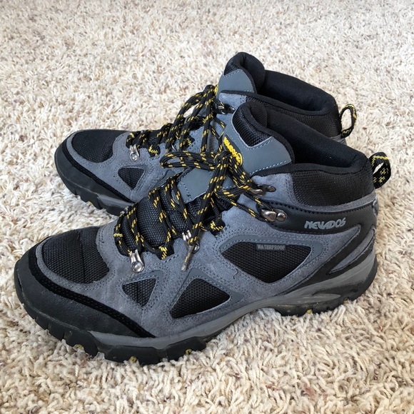 Nevados Spire waterproof mid hiking boots